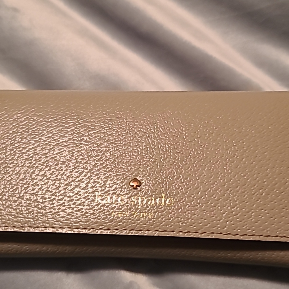 Kate Soade Southport Foldable Wallet with Snap.